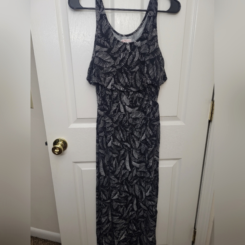 3 for 10!! sundress black and white